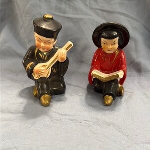 Oriental Salt and pepper shaker s